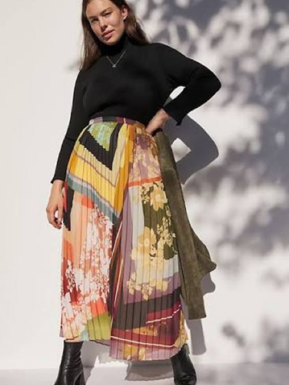 Pleated Multi-Color Floral Print Maxi Skirt - Picture 2 of 4